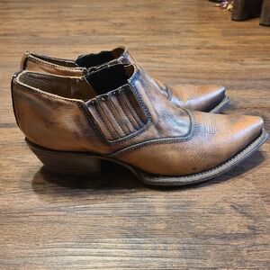 SOLD!! Freebird Wyoming Brown Leather Booties 9